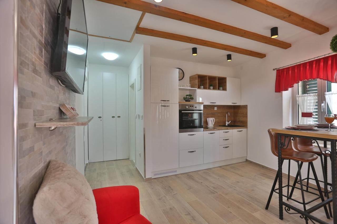 Apartments Angela With Old Town View 스플리트 외부 사진